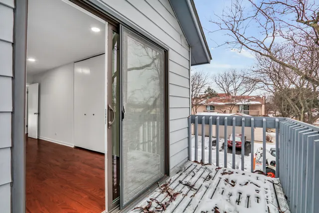 a view of a walk in closet