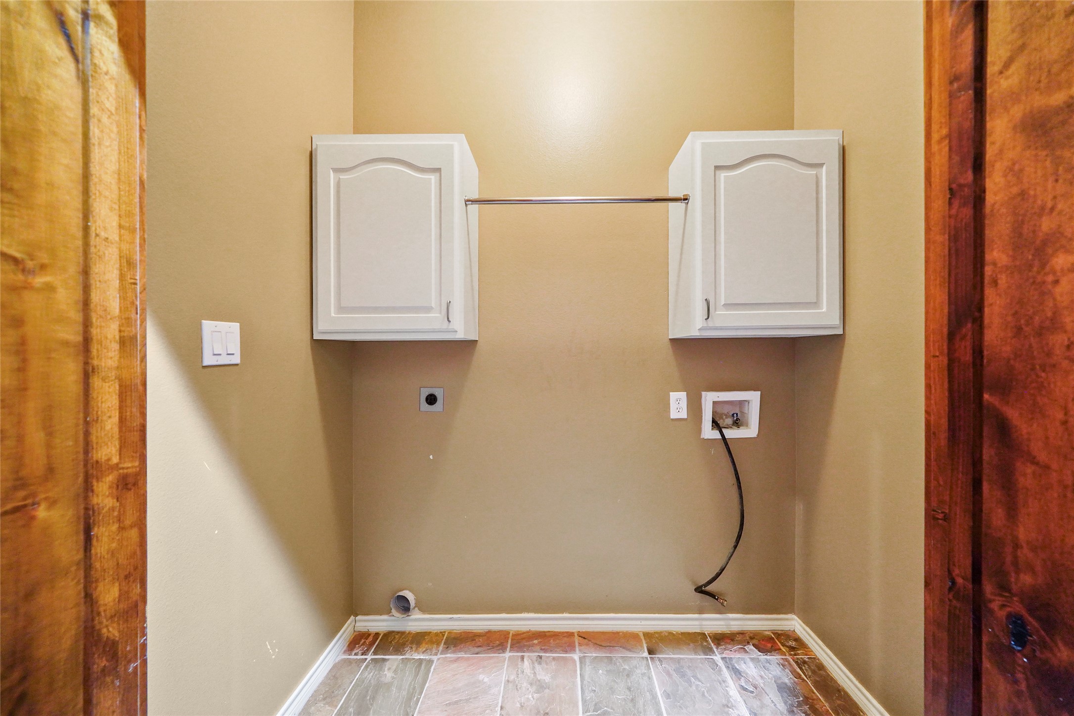 19250 Becker Road Hockley, TX 77447 - Photo 28 of 38 a bathroom with a sink and mirror