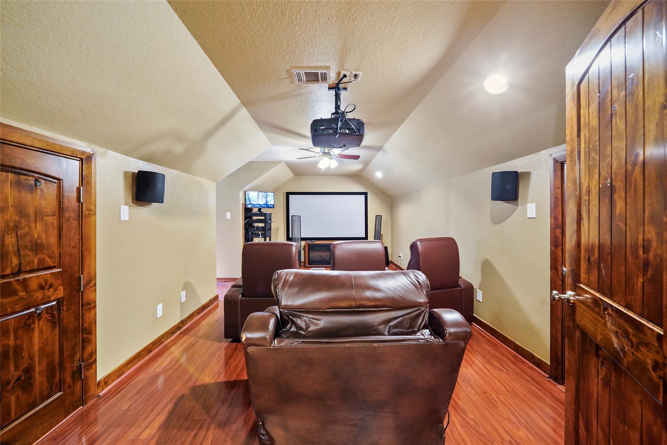 19250 Becker Road Hockley, TX 77447 - Photo 33 of 38 a room with furniture wooden floor and window