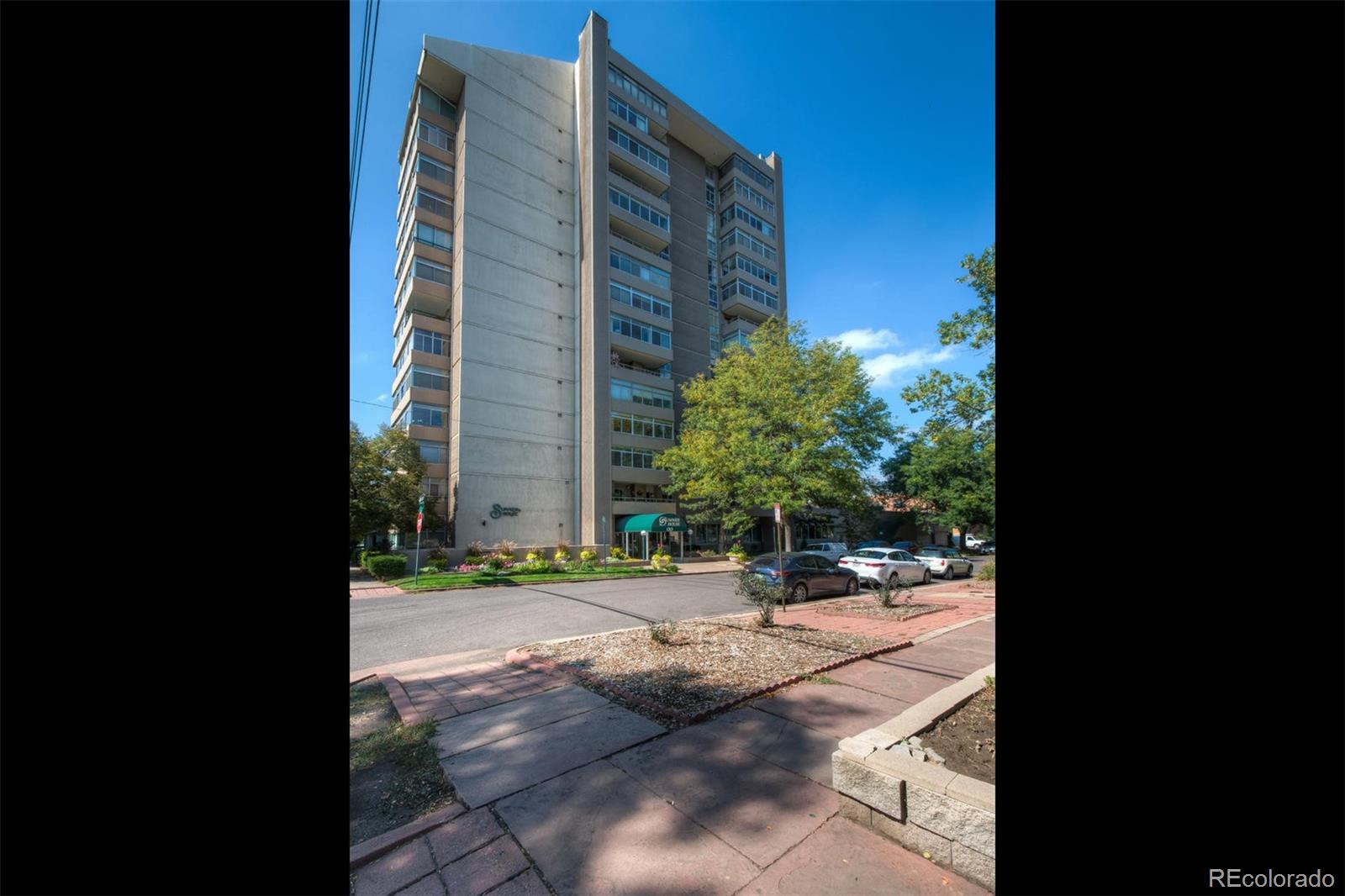 a view of a pathway both side of building