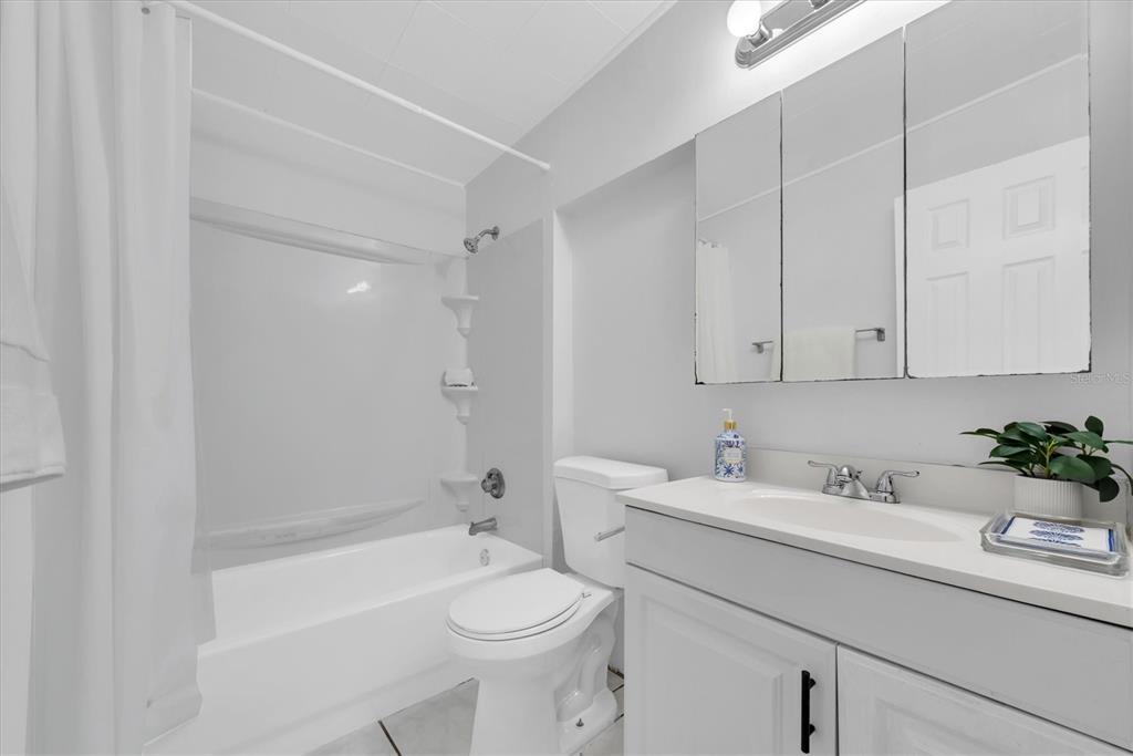 110 14th Avenue Southwest Largo, FL 33770 - Photo 23 of 38