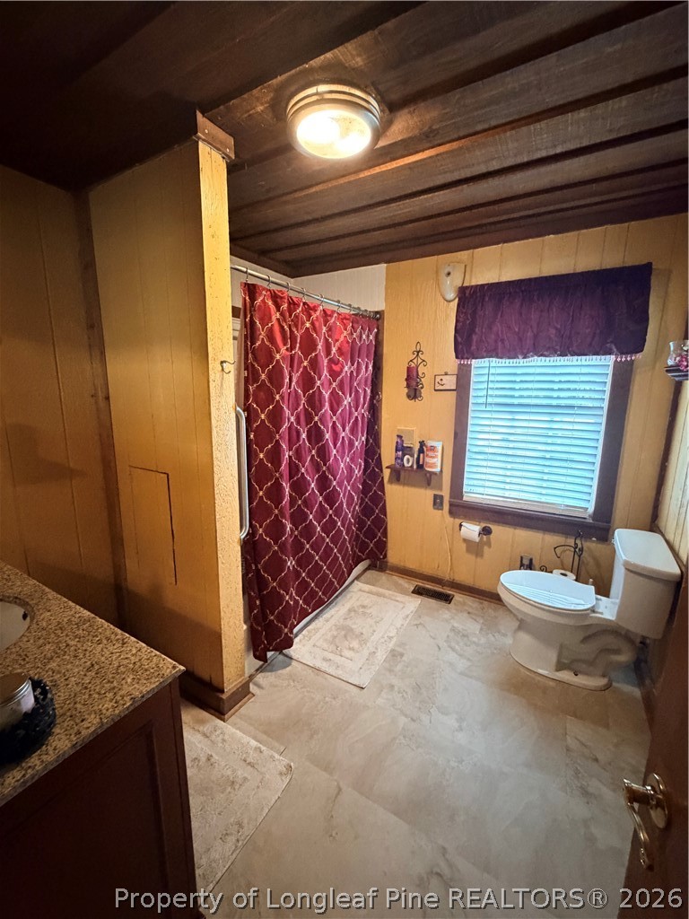 823 Abbott Road Henderson, NC 27537 - Photo 14 of 20 MBR BATH