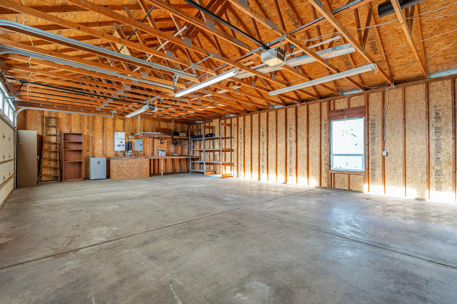 13303 Intermountain Road Redding, CA 96003 - Photo 10 of 35 Shop