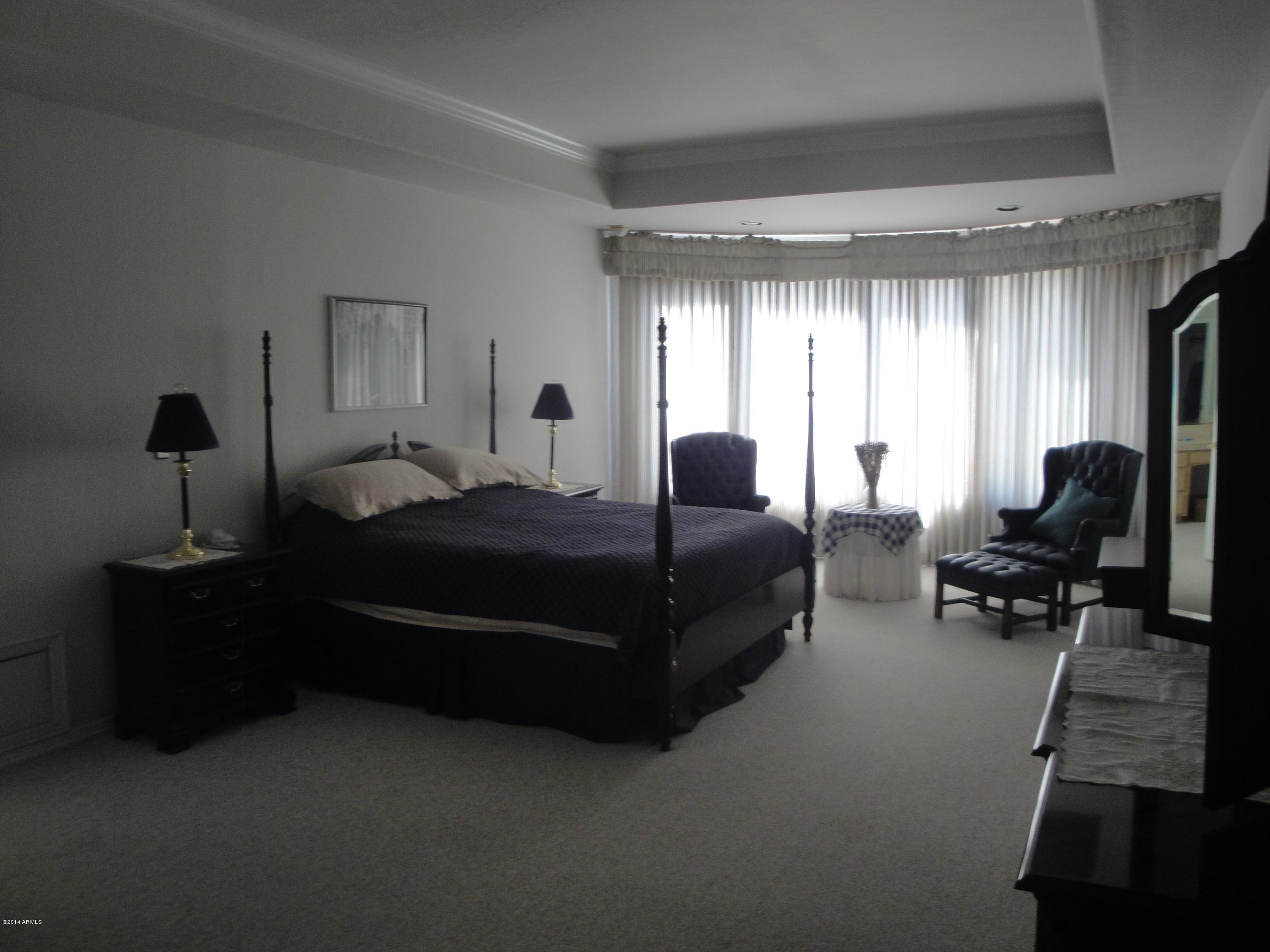7878 East Gainey Ranch Road, Unit 37 Scottsdale, AZ 85258 - Photo 24 of 59 MASTER SUITE W SITTING AREA