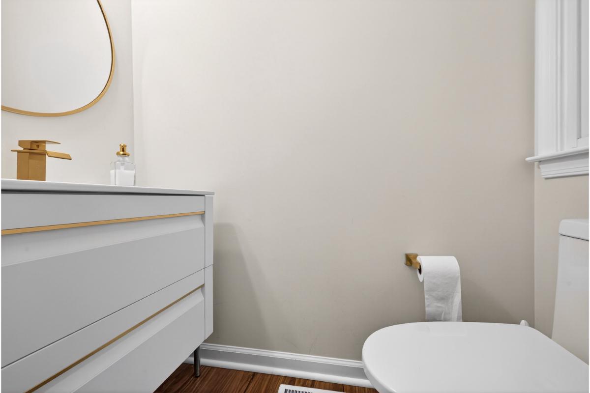 7347 Swan Point Way, Unit 122 Columbia, MD 21045 - Photo 17 of 54 a bathroom with a toilet and a sink