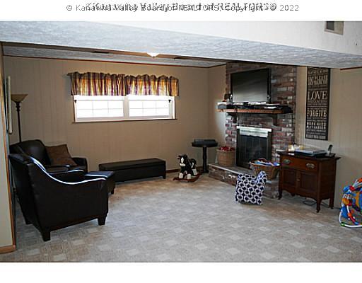 4 Barrington Road Nitro, WV 25143 - Photo 13 of 15 Den/Family/Great Room.