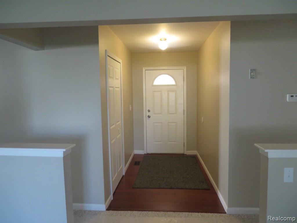 44768 Hanford Road Canton, MI 48187 - Photo 3 of 22