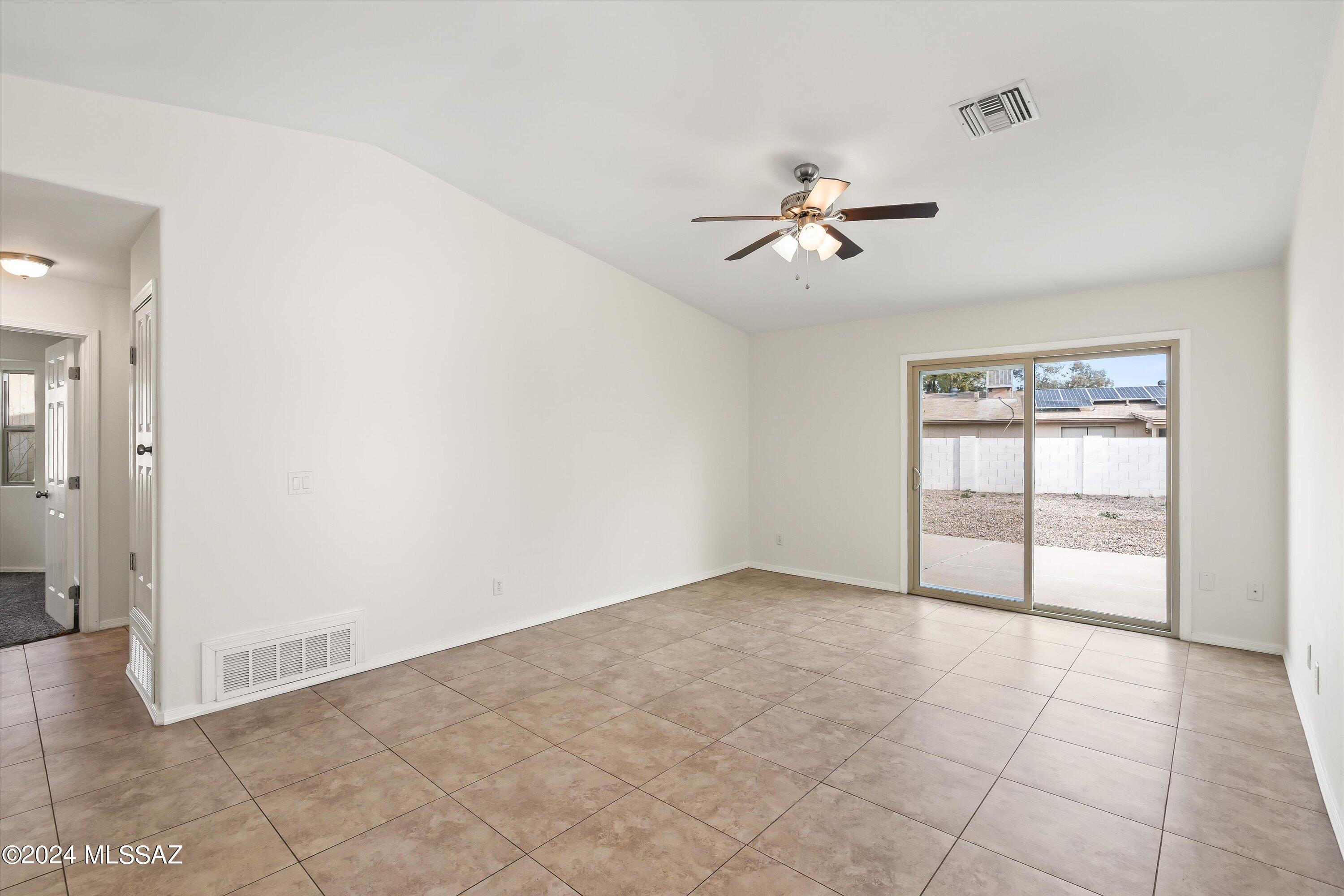 2768 West Firebrook Road Tucson, AZ 85741 - Photo 5 of 28