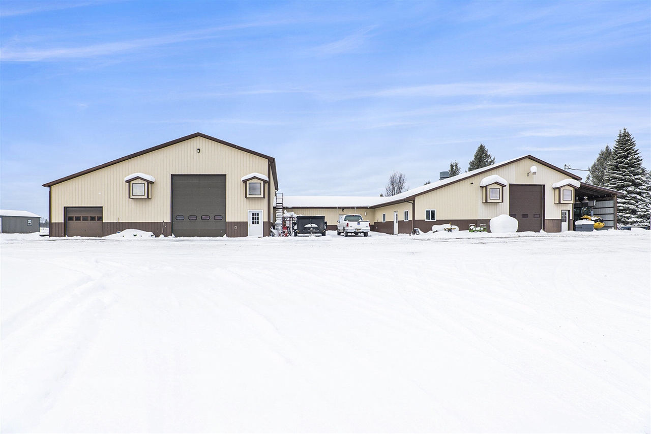 9941 210th Avenue Reed City, MI 49677 - Photo 3 of 29