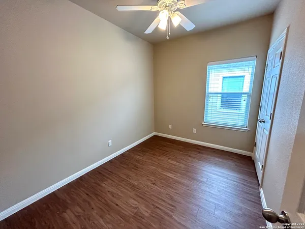 $1,599 | 565 Advantage Drive, New Braunfels, TX 78130