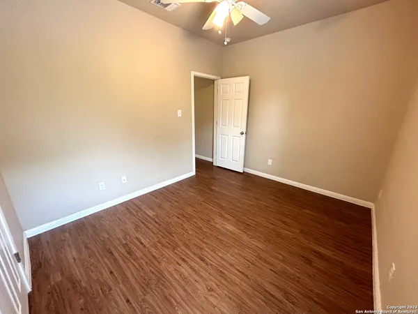 $1,599 | 565 Advantage Drive, New Braunfels, TX 78130