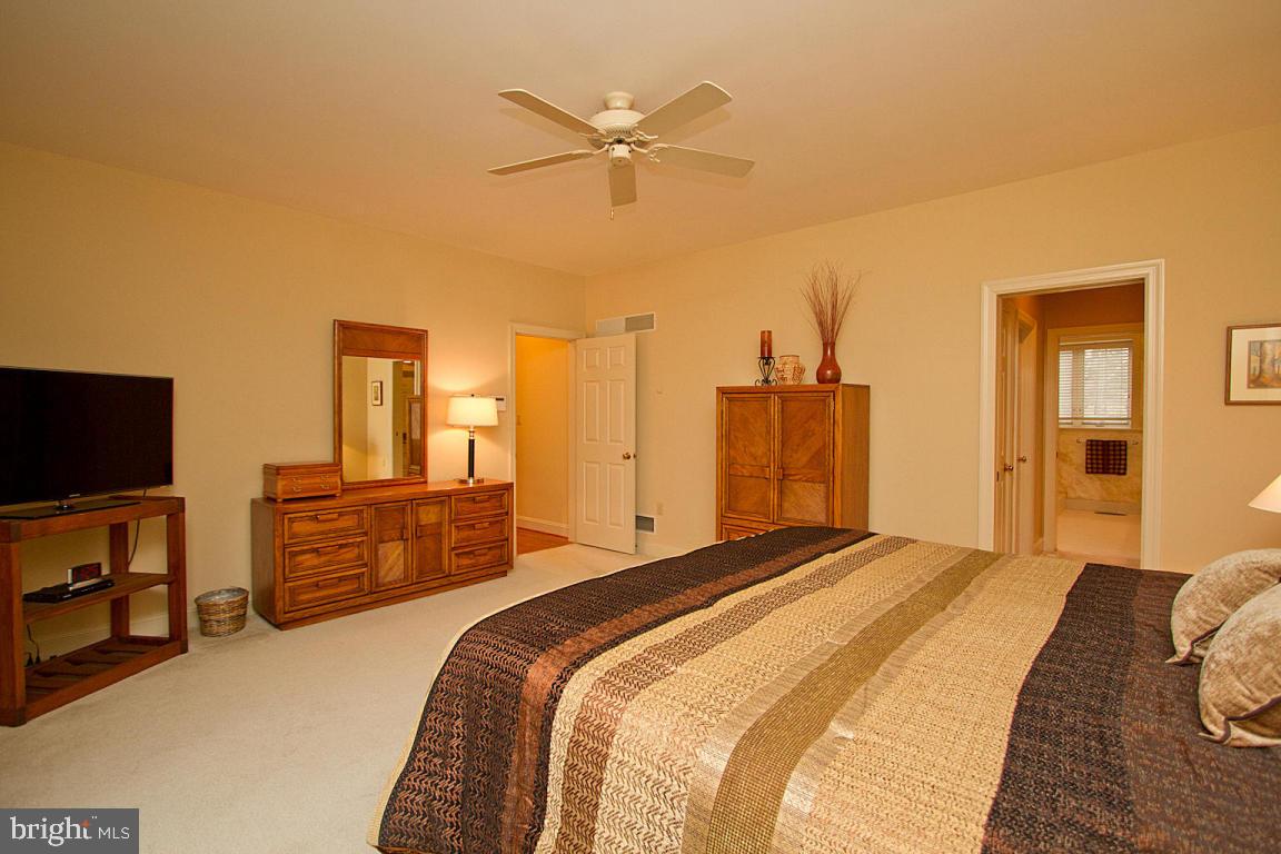 1050 Hunters Path Lancaster, PA 17601 - Photo 24 of 61 Gallery Image 24