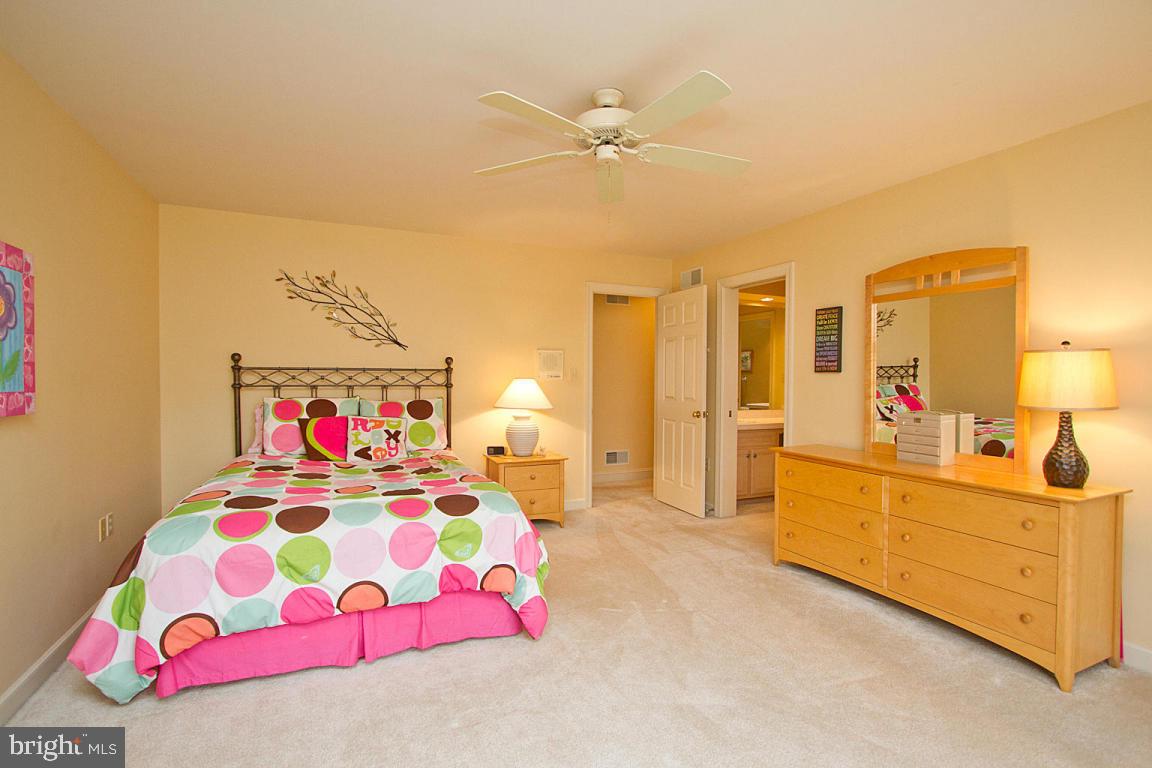 1050 Hunters Path Lancaster, PA 17601 - Photo 35 of 61 Gallery Image 35