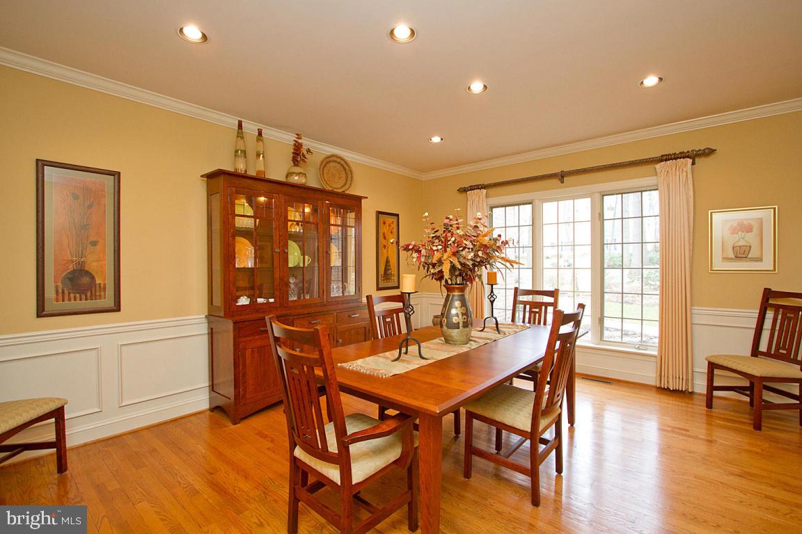 1050 Hunters Path Lancaster, PA 17601 - Photo 6 of 61 Gallery Image 6