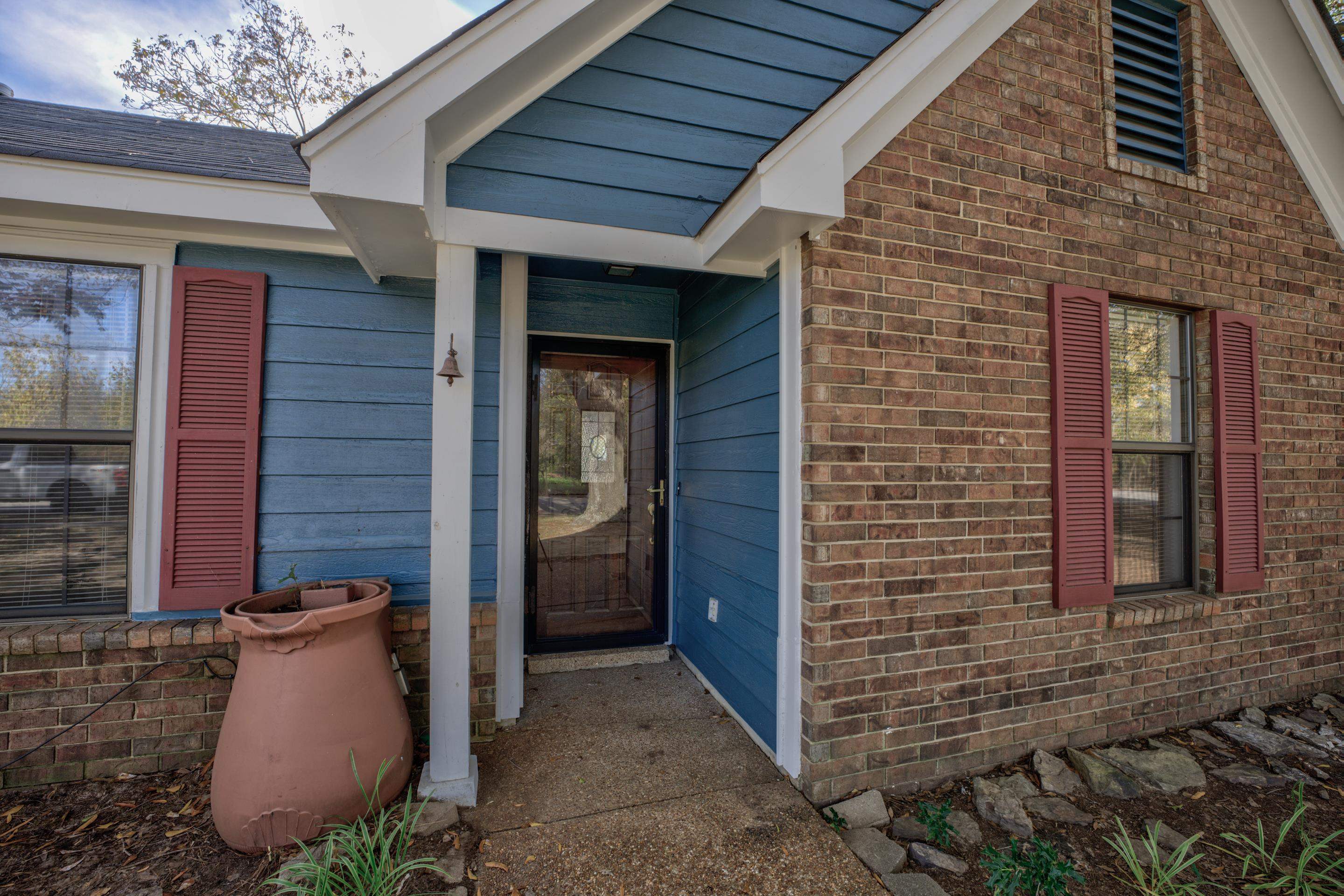 7555 Reese Road Memphis, TN 38133 - Photo 3 of 22 View of exterior entry
