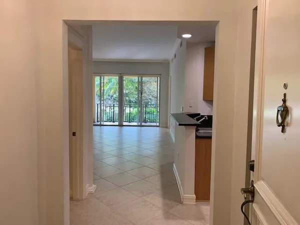 $2,850 | 16101 Emerald Estates Drive, Unit 251, Weston, FL 33331