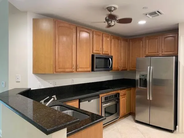 $2,850 | 16101 Emerald Estates Drive, Unit 251, Weston, FL 33331