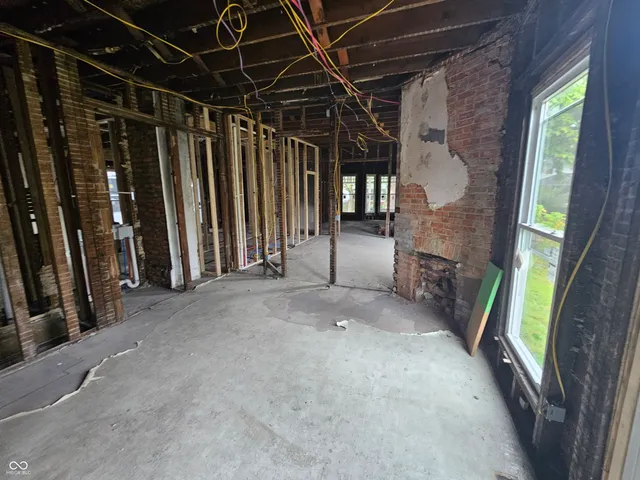 $128,000 | 415 West Howard Street, Muncie, IN 47305