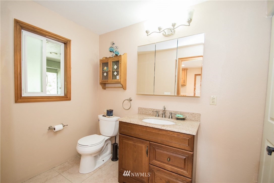 11430 Langworthy Road Southwest Rochester, WA 98579 - Photo 12 of 25