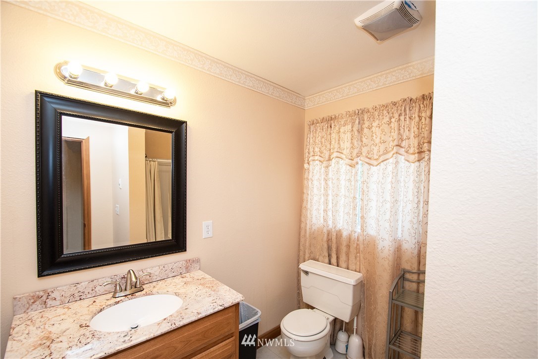 11430 Langworthy Road Southwest Rochester, WA 98579 - Photo 13 of 25