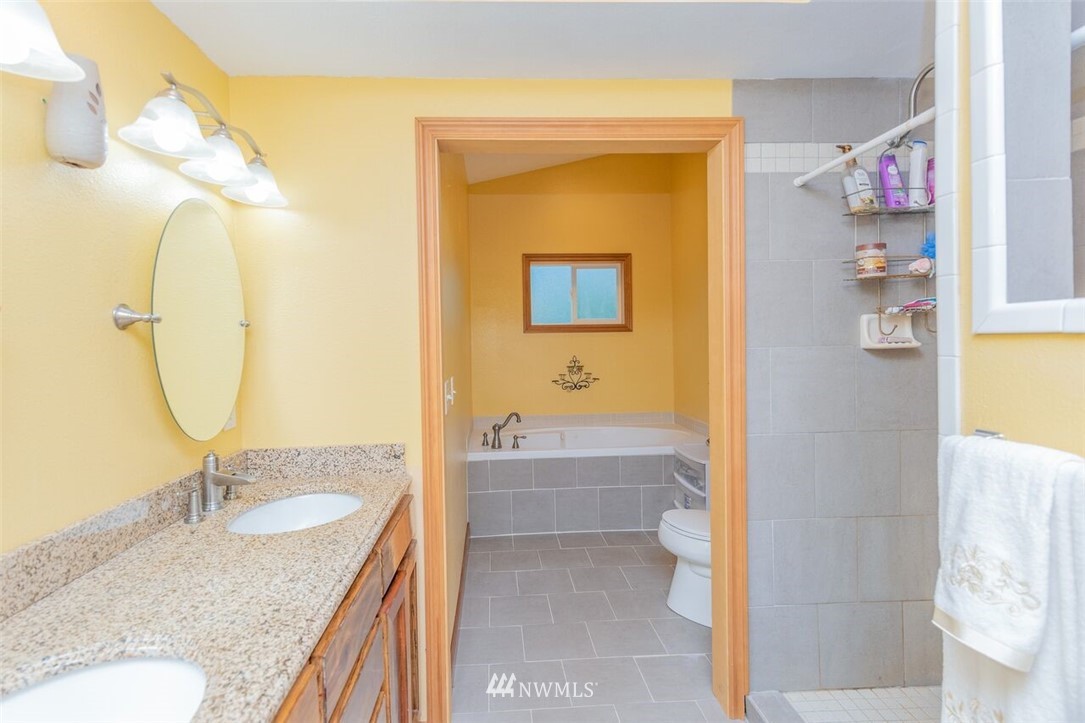 11430 Langworthy Road Southwest Rochester, WA 98579 - Photo 10 of 25