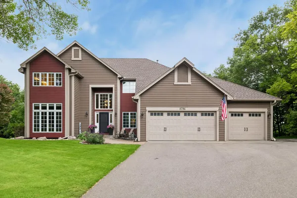 $835,000 | 8796 Horizon Ridge, Victoria, MN 55386
