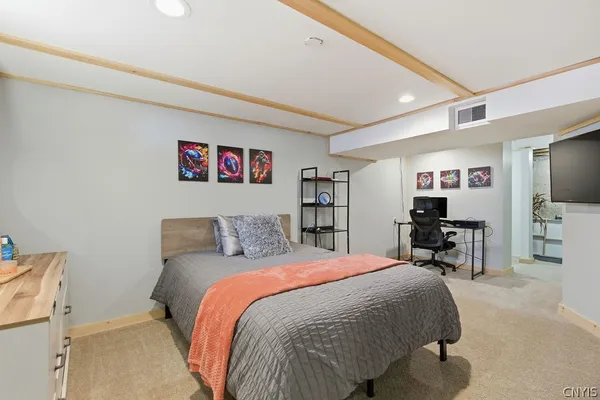 $349,900 | 100 Plaxdale Road, Salina, NY 13088