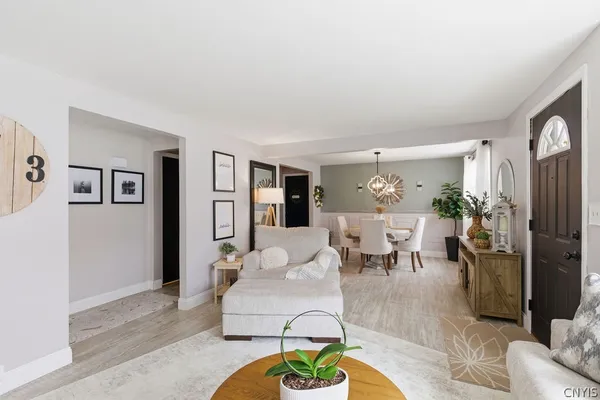 $349,900 | 100 Plaxdale Road, Salina, NY 13088