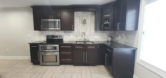 $379,000 | 50225 South Interstate 94 Service Drive, Belleville, MI 48111