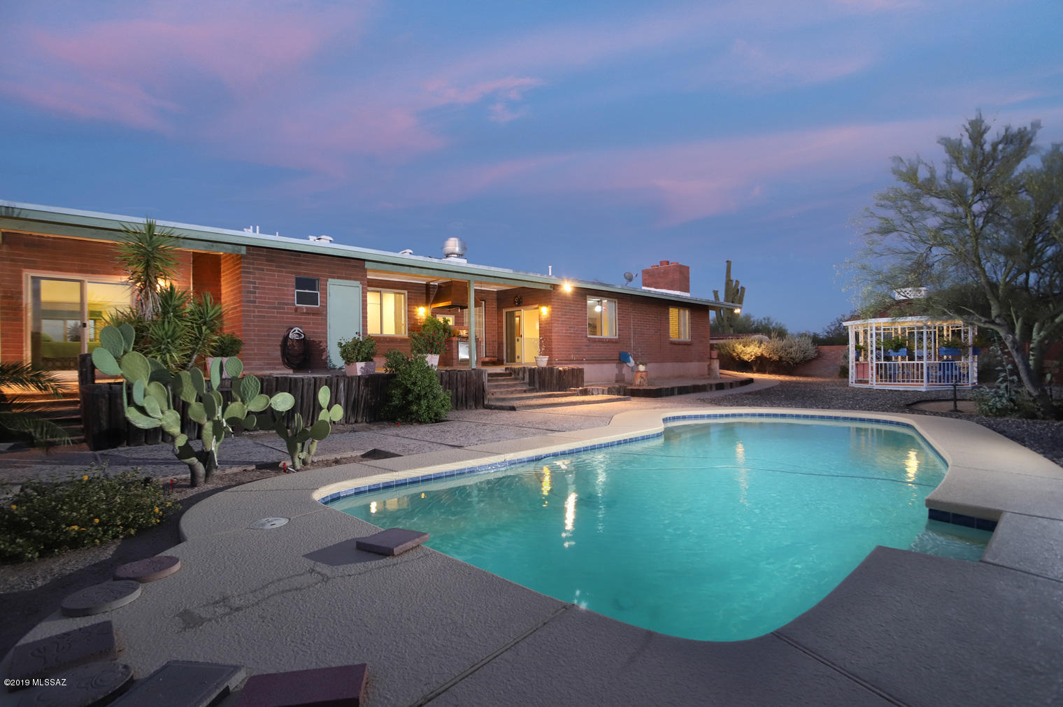 1261 West Panorama Road Tucson, AZ 85704 - Photo 1 of 46 Gallery Image 1