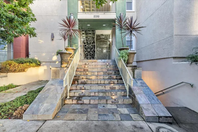 $3,295 | 2330 University Avenue, Unit 350, East Palo Alto, CA 94303