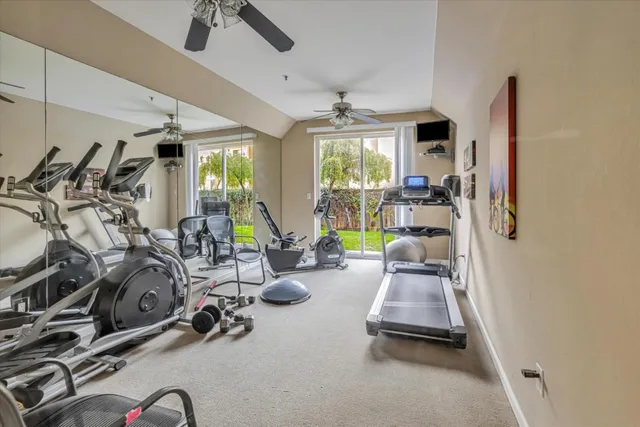 $3,150 | 2330 University Avenue, Unit 350, East Palo Alto, CA 94303