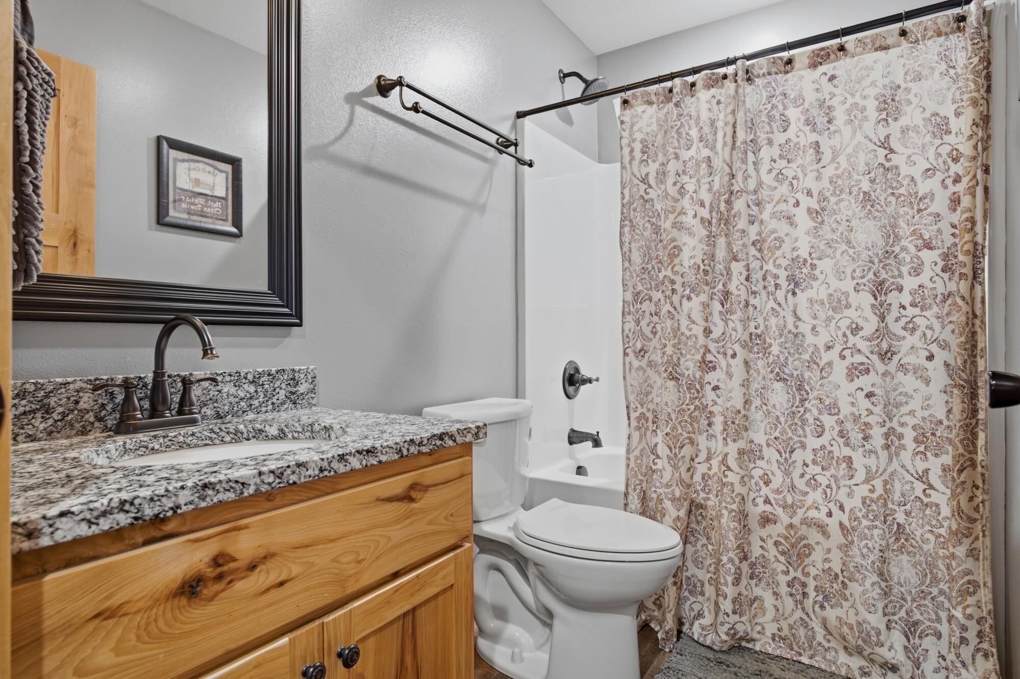 E7608 East Smith Road Westby, WI 54667 - Photo 17 of 27 Main Bathroom