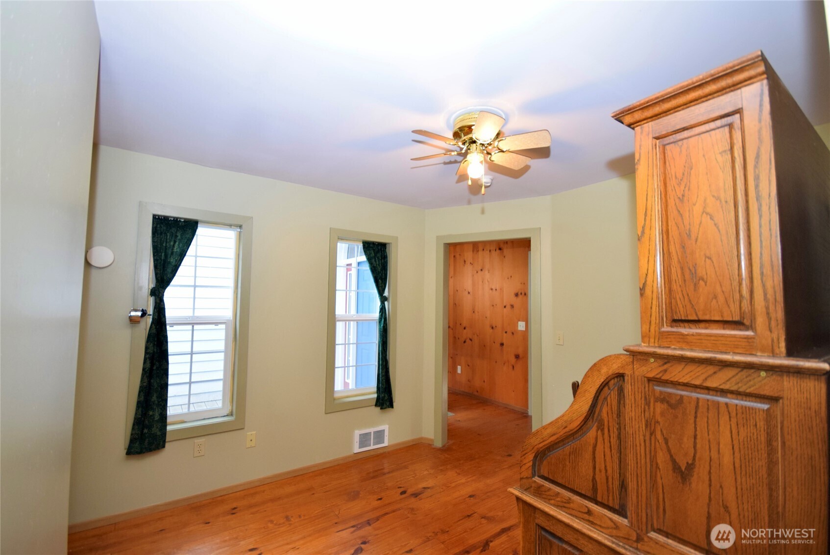 323 Critter Country Trail Sequim, WA 98382 - Photo 16 of 37 a view of an entryway with a chandelier