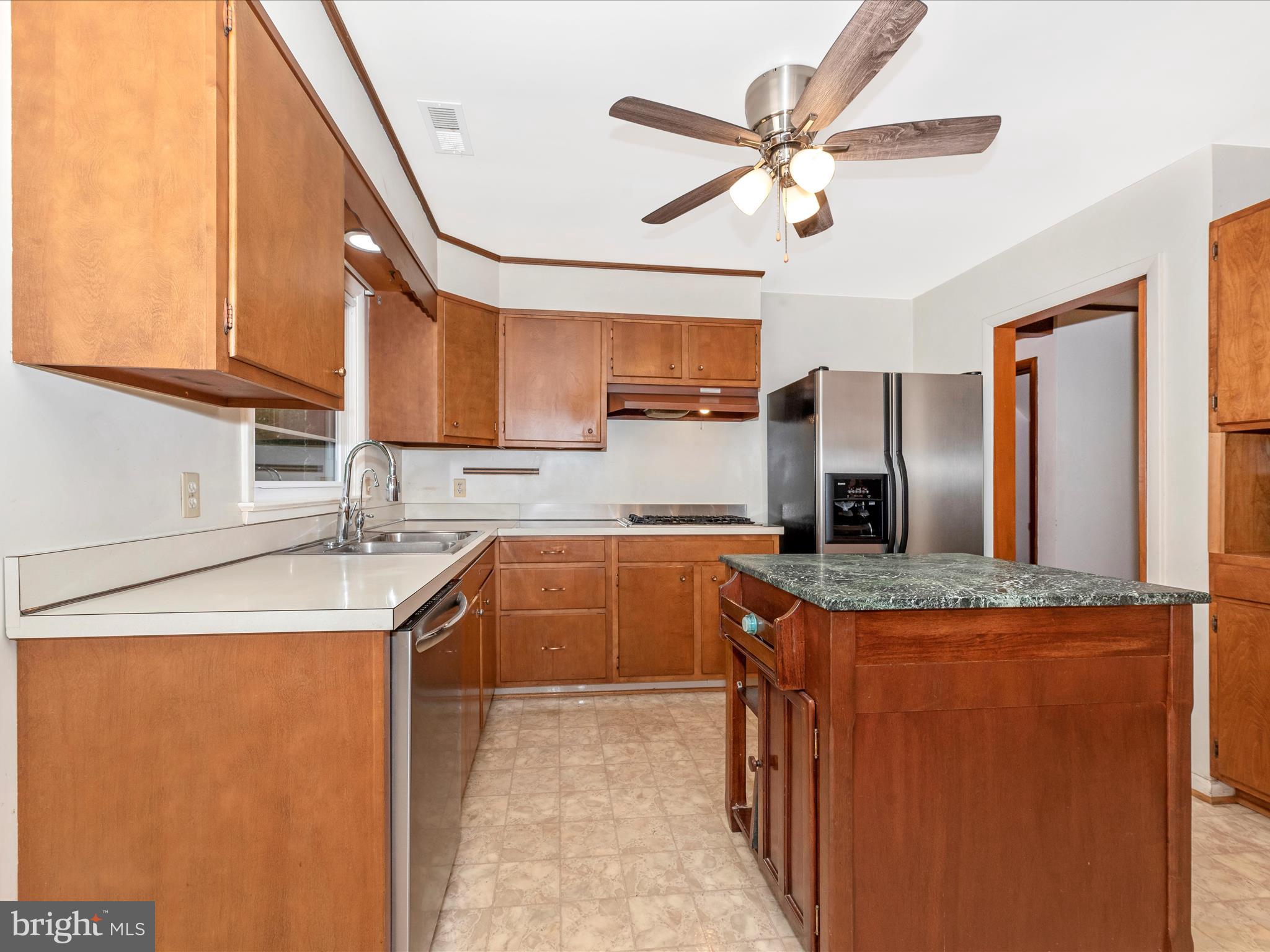 7502 Ridge Road Frederick, MD 21702 - Photo 18 of 61 Kitchen