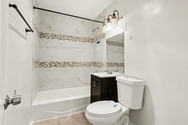 $212,000 | 309 South May Street, Joliet, IL 60436