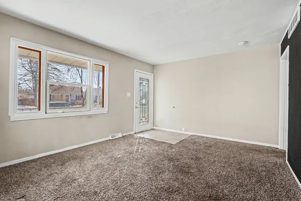 $212,000 | 309 South May Street, Joliet, IL 60436