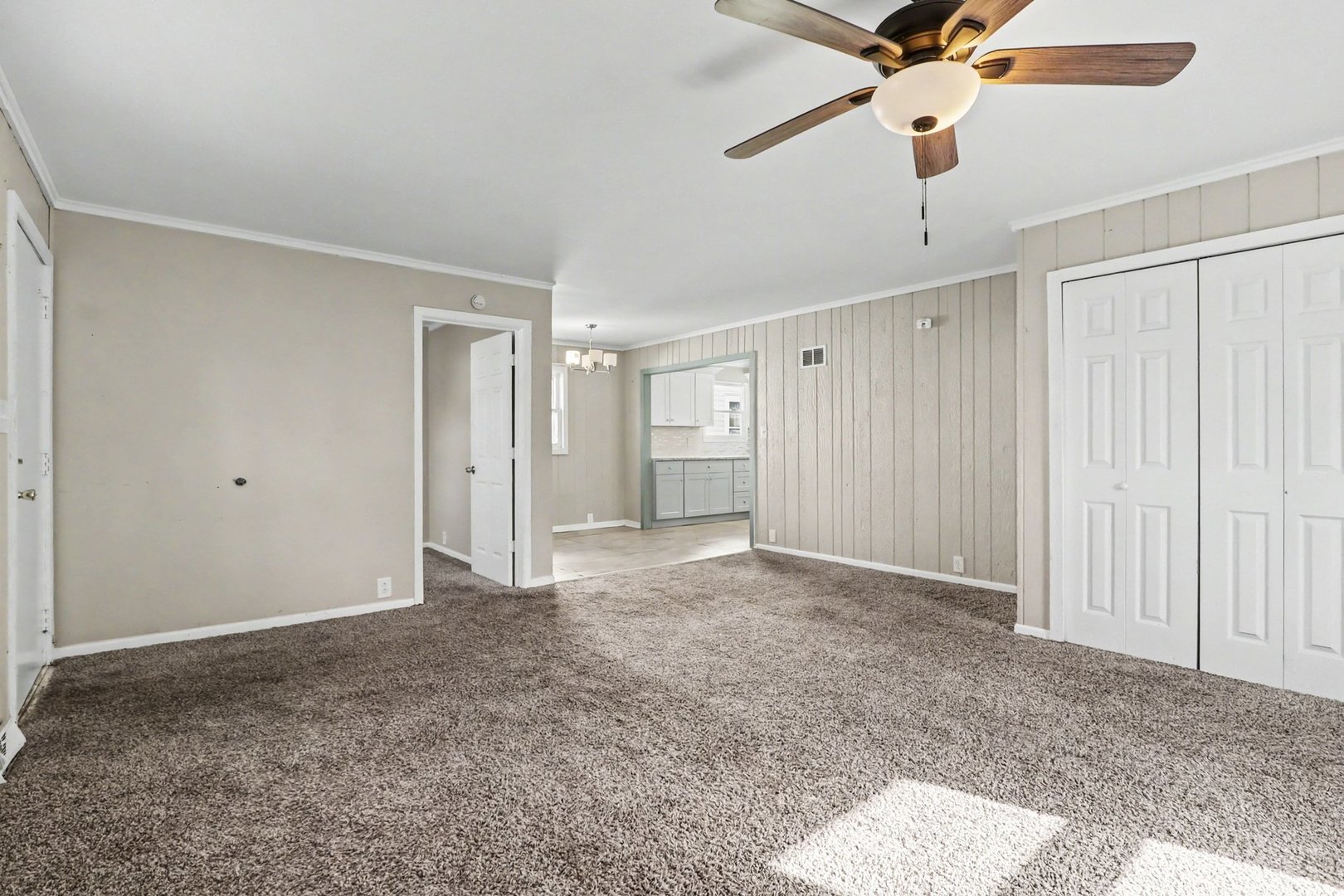 309 South May Street Joliet, IL 60436 - Photo 3 of 15