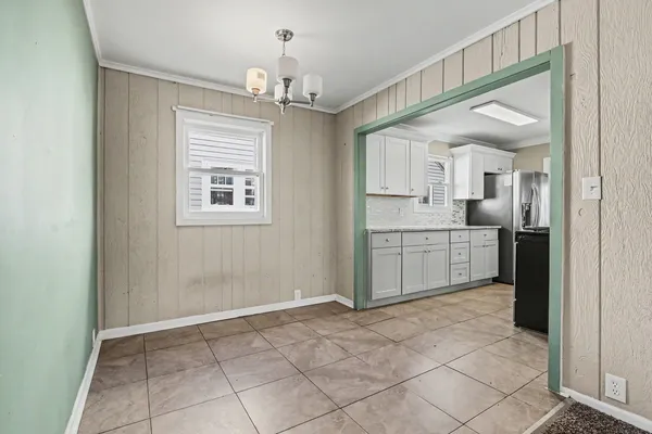 $212,000 | 309 South May Street, Joliet, IL 60436