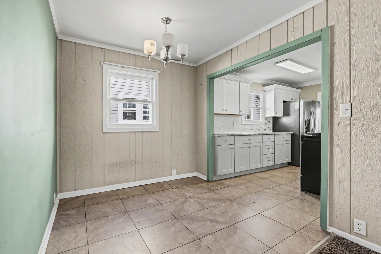 309 South May Street Joliet, IL 60436 - Photo 5 of 15