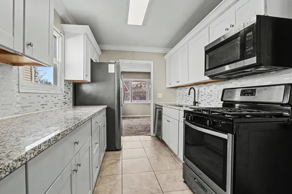 $212,000 | 309 South May Street, Joliet, IL 60436