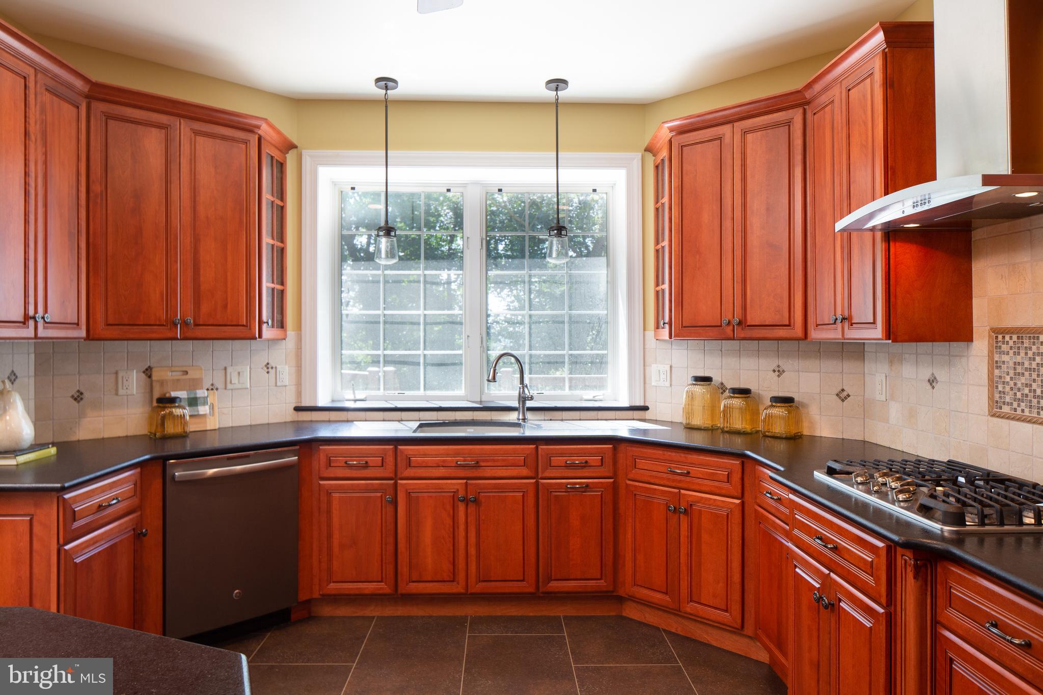 5708 Ridgeview Drive Doylestown, PA 18902 - Photo 14 of 37 New 2015 Kitchen w/state-of-the-art accoutrements