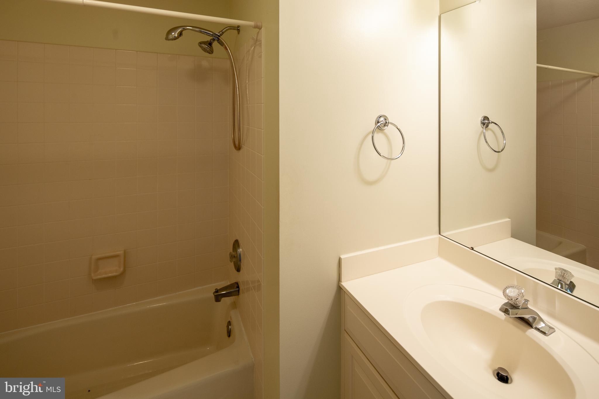 5708 Ridgeview Drive Doylestown, PA 18902 - Photo 22 of 37 Princess Suite full Bath