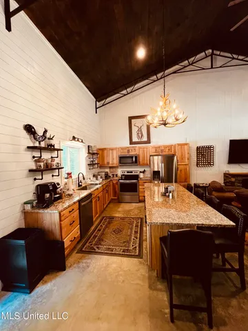 $325,000 | 8625 County Road 5001, Ethel, MS 39067