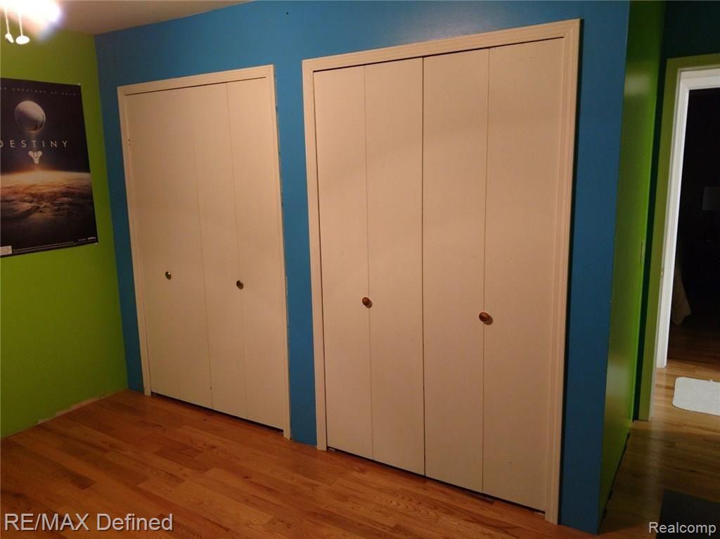 4645 Granger Road Oxford, MI 48371 - Photo 28 of 33 Bedroom Closets