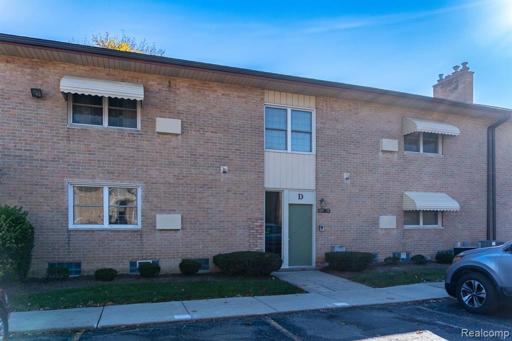 1199 South Sheldon Road, Unit D25 Plymouth, MI 48170 - Photo 1 of 24 Gallery Image 1