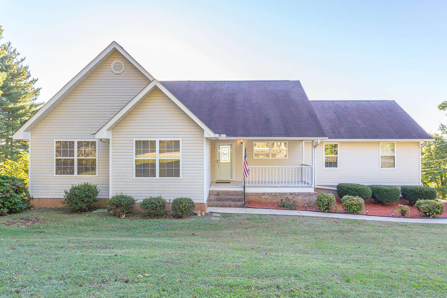 1501 Ridge Point Road Hixson, TN 37343 - Photo 1 of 40 1501 Ridge Point-2