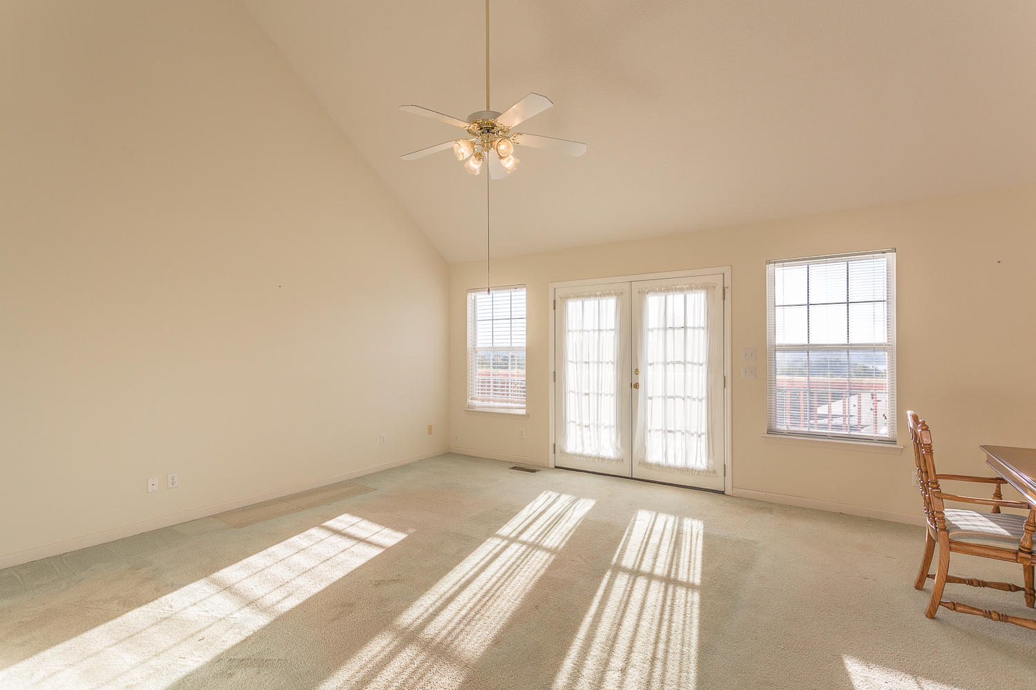 1501 Ridge Point Road Hixson, TN 37343 - Photo 6 of 40 1501 Ridge Point-39