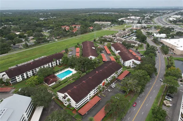 $184,000 | 2587 Countryside Boulevard, Unit 6107, Clearwater, FL 33761