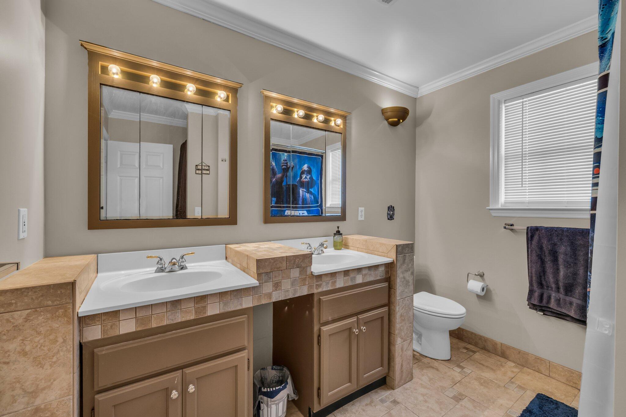 64 Warren Street Rossville, GA 30741 - Photo 16 of 27 Shared Bathroom
